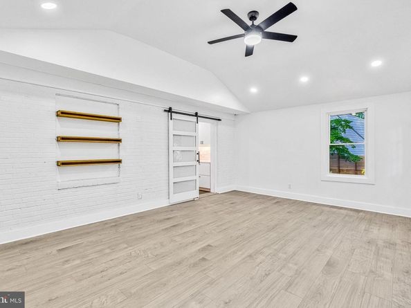2539 Gallows Road, Dunn Loring VA 22027