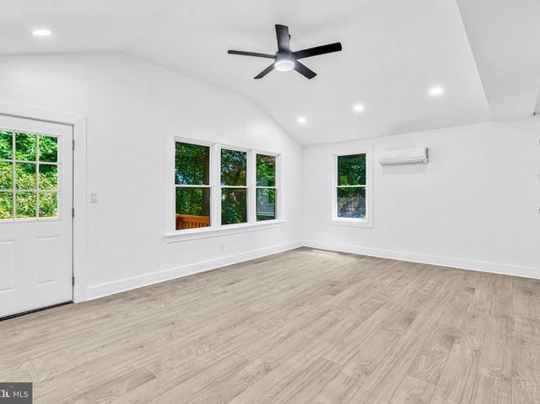 2539 Gallows Road, Dunn Loring VA 22027
