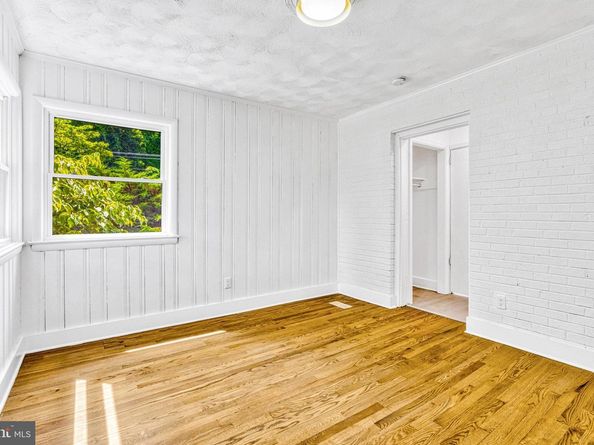 2539 Gallows Road, Dunn Loring VA 22027
