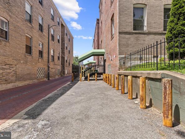 1108 Columbia Road NW P2, Washington DC 20009