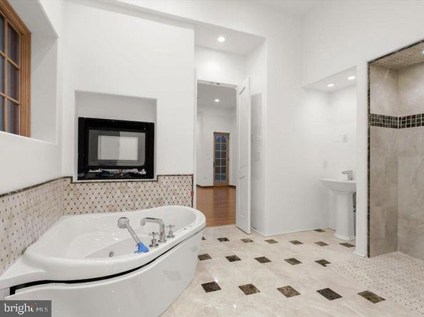 10130 Counselman Road, Potomac MD 20854