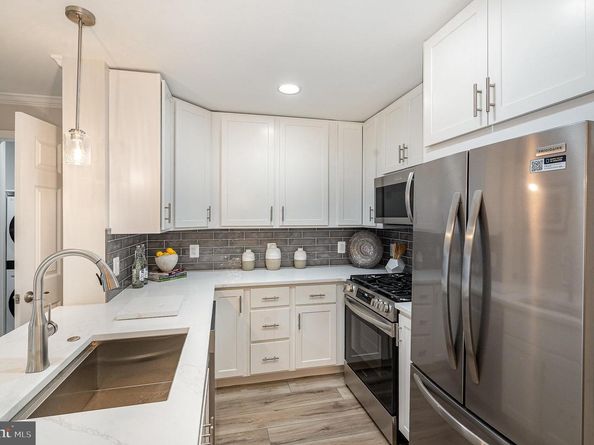 75 S Reynolds Street 411, Alexandria VA 22304
