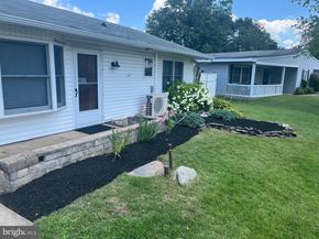 237 Lakeside Drive N, Levittown PA 19054