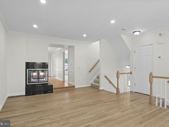 8017 Trevor Place, Vienna VA 22182
