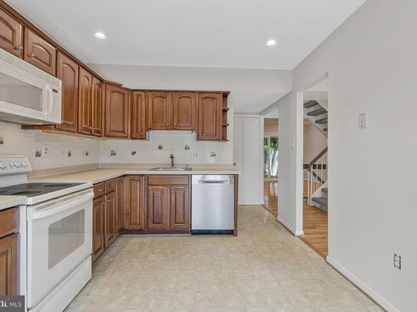 3007 Mission Square Drive, Fairfax VA 22031