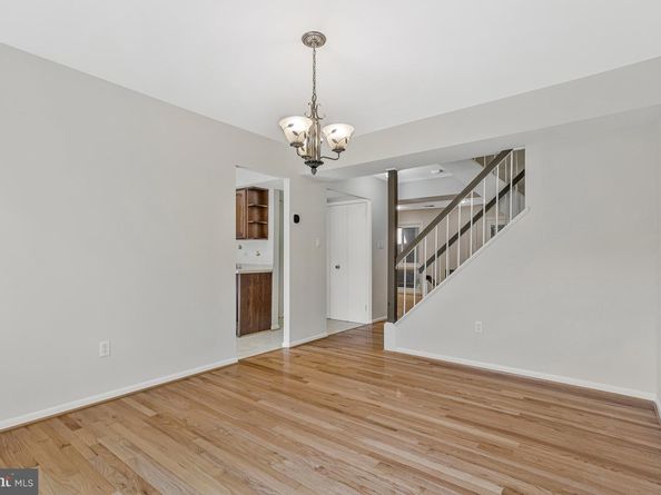 3007 Mission Square Drive, Fairfax VA 22031