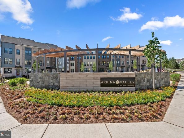 13724 Aviation Place, Herndon VA 20171