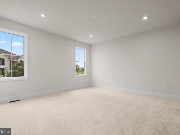 13724 Aviation Place, Herndon VA 20171