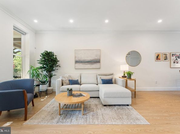 922 8TH Street NE, Washington DC 20002