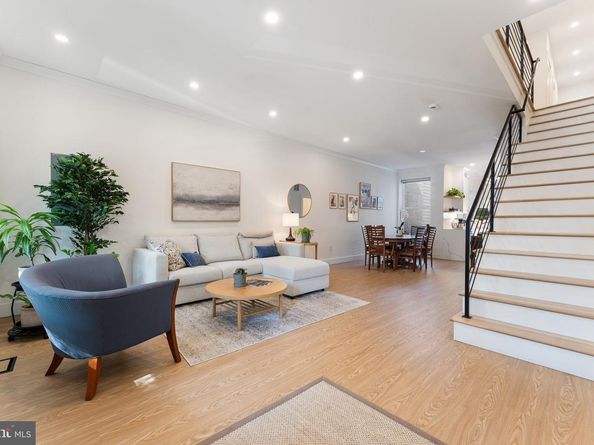 922 8TH Street NE, Washington DC 20002