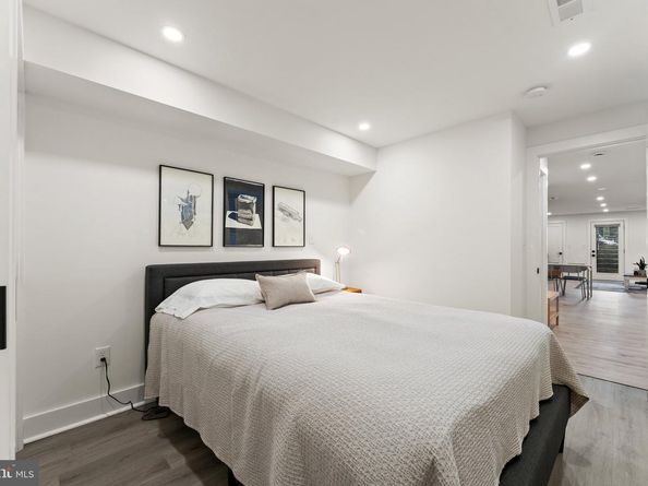 922 8TH Street NE, Washington DC 20002