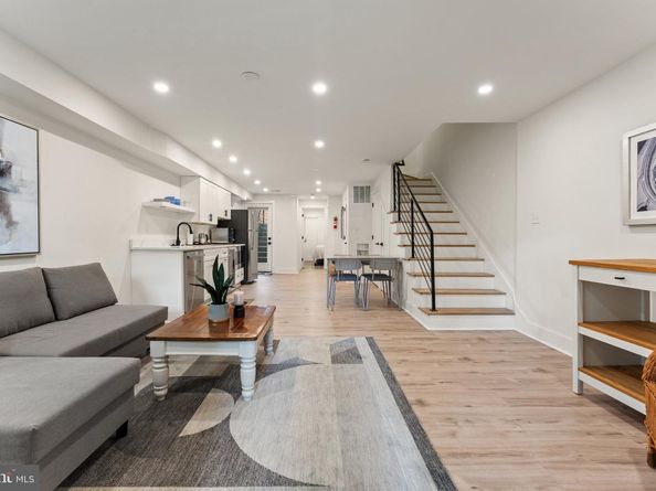 922 8TH Street NE, Washington DC 20002