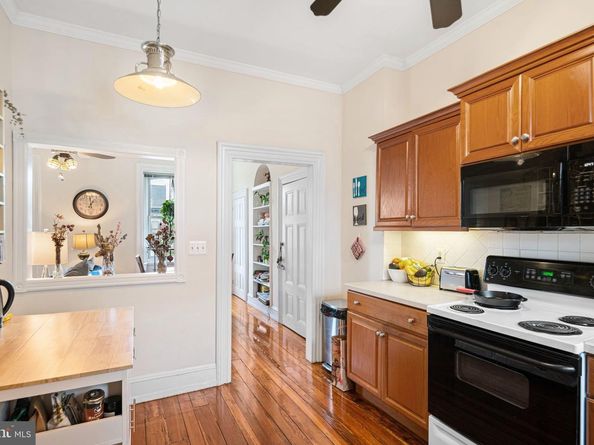 1935 Spring Garden Street, Philadelphia PA 19130