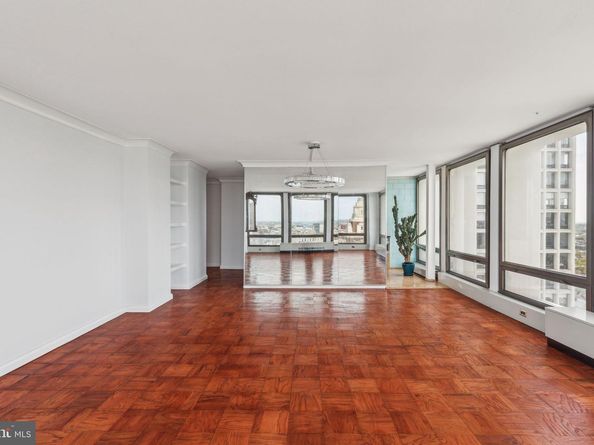 200 Locust Street 24BN, Philadelphia PA 19106