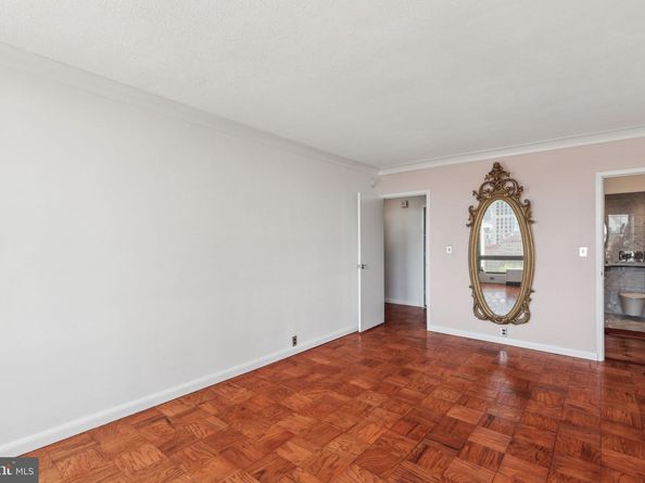 200 Locust Street 24BN, Philadelphia PA 19106