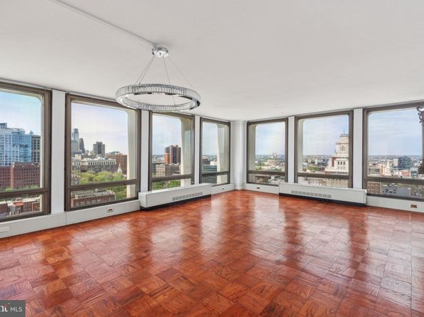 200 Locust Street 24BN, Philadelphia PA 19106