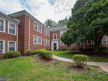 2712 Terrace Road SE