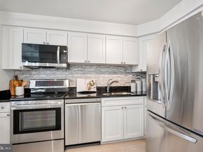 1301 N Courthouse Road 1812, Arlington VA 22201