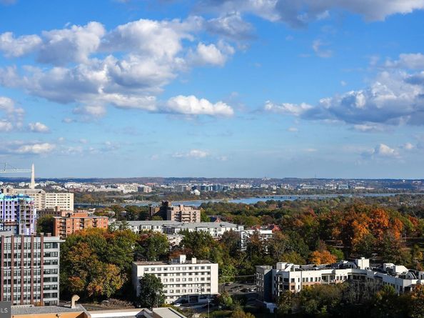 1301 N Courthouse Road 1812, Arlington VA 22201