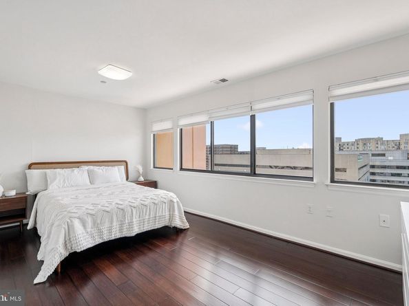 1301 N Courthouse Road 1812, Arlington VA 22201