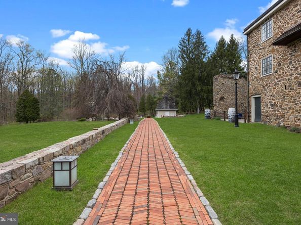 6068 Stoney Hill Road, New Hope PA 18938