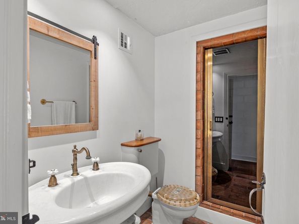 6068 Stoney Hill Road, New Hope PA 18938