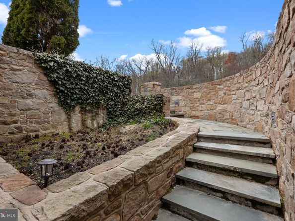 6068 Stoney Hill Road, New Hope PA 18938