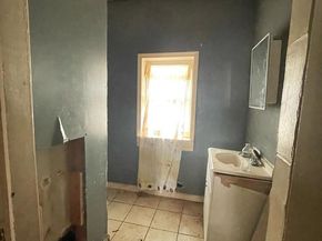 2708 W Seltzer Street, Philadelphia PA 19132