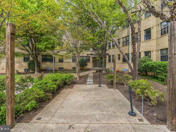 212 Oakwood Street SE 218, Washington DC 20032
