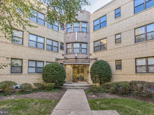 212 Oakwood Street SE 218, Washington DC 20032