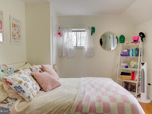 3425 W School House Lane, Philadelphia PA 19129