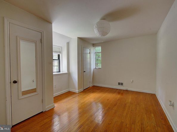 3425 W School House Lane, Philadelphia PA 19129