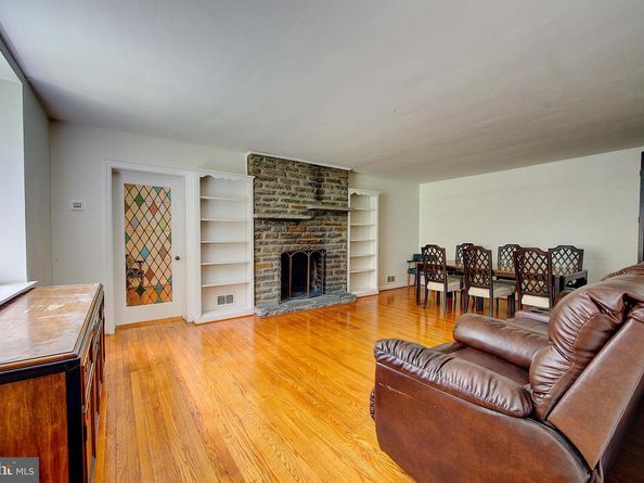 3425 W School House Lane, Philadelphia PA 19129