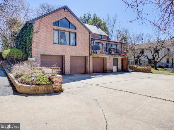 3425 W School House Lane, Philadelphia PA 19129