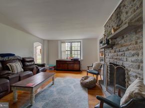 3425 W School House Lane, Philadelphia PA 19129