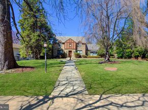 3425 W School House Lane, Philadelphia PA 19129