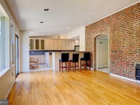 3425 W School House Lane, Philadelphia PA 19129