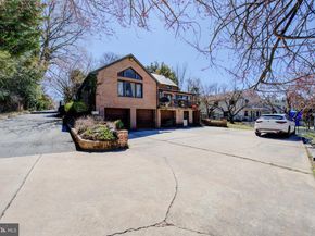 3425 W School House Lane, Philadelphia PA 19129