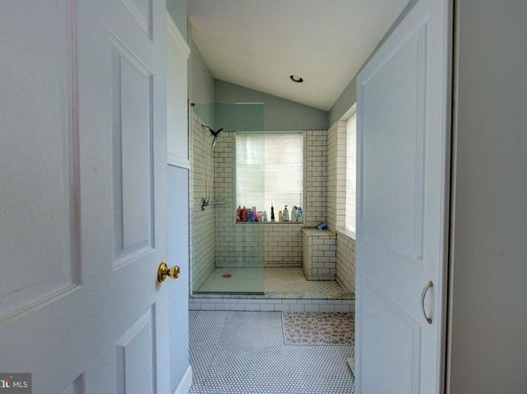 3425 W School House Lane, Philadelphia PA 19129