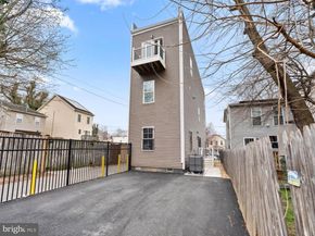 1013 48TH Street NE, Washington DC 20019