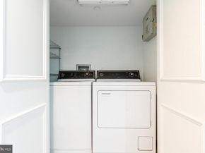 211 S 4TH Street 404, Philadelphia PA 19106