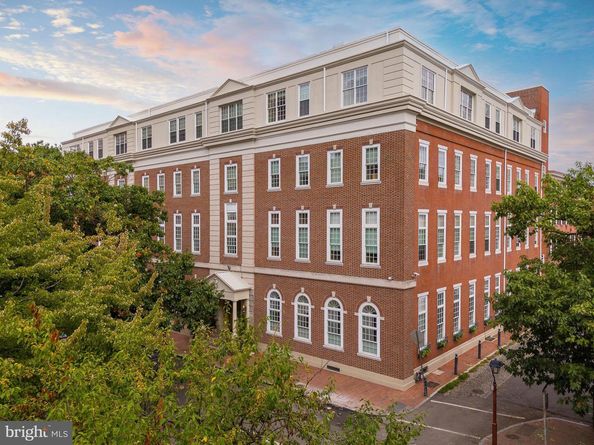 211 S 4TH Street 404, Philadelphia PA 19106