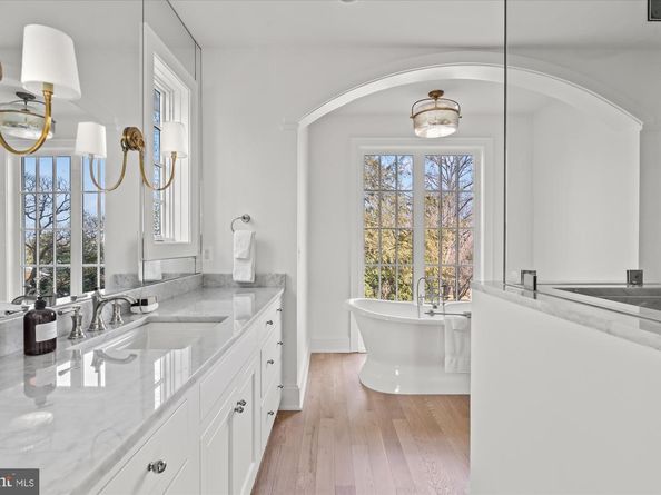 3612 N Glebe Road, Arlington VA 22207