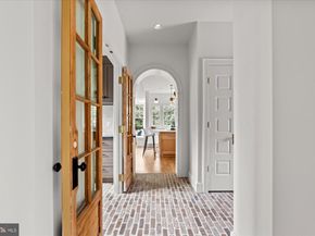3612 N Glebe Road, Arlington VA 22207