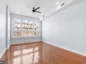 1712 W Girard Avenue, Philadelphia PA 19130