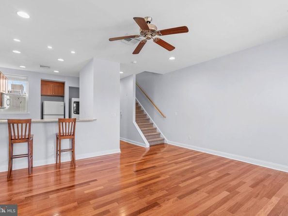 1712 W Girard Avenue, Philadelphia PA 19130