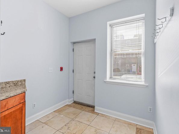 1712 W Girard Avenue, Philadelphia PA 19130