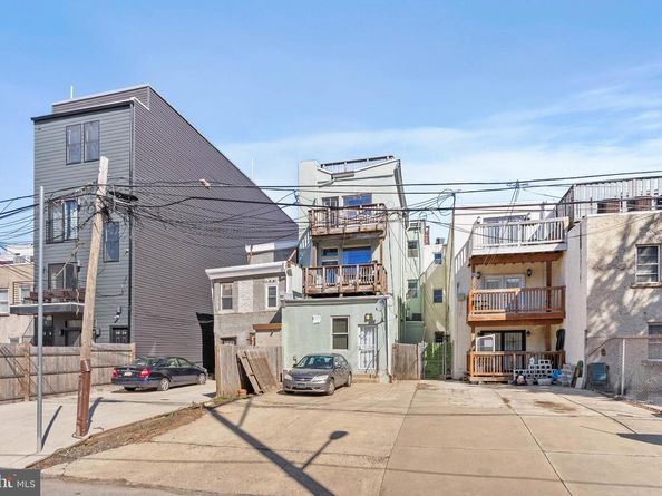 1712 W Girard Avenue, Philadelphia PA 19130