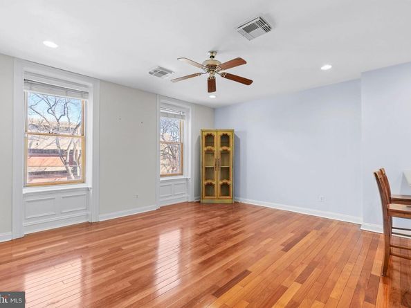 1712 W Girard Avenue, Philadelphia PA 19130