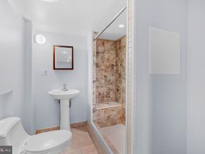 1712 W Girard Avenue, Philadelphia PA 19130